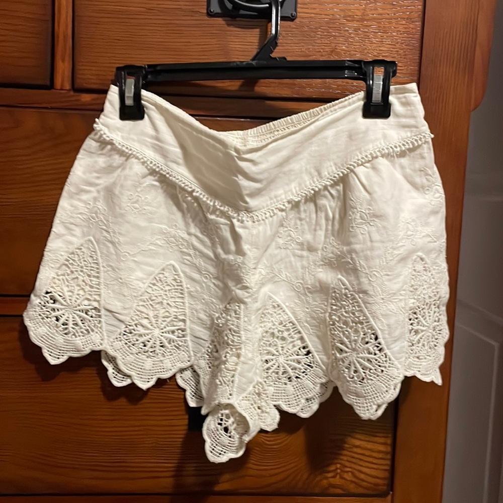 Super cute American Eagle shorts